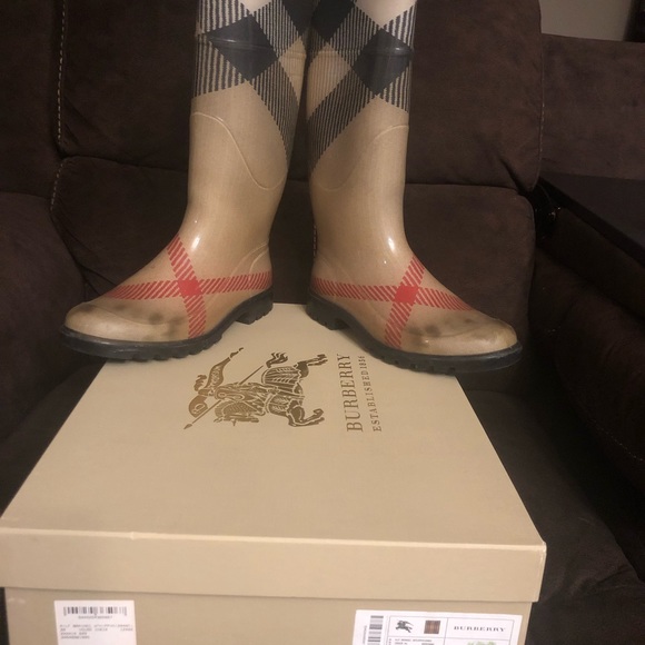 Burberry Shoes - Burberry rain boots